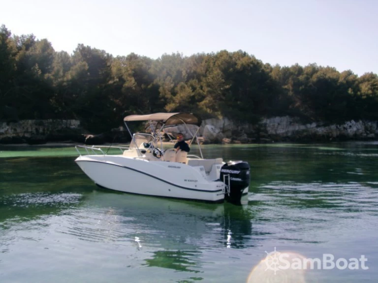 Huur een Quicksilver Activ 535 Open in Antibes