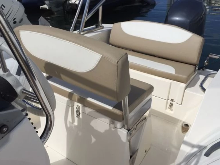 RIB te huur in Saint-Georges-de-Didonne voor de beste prijs