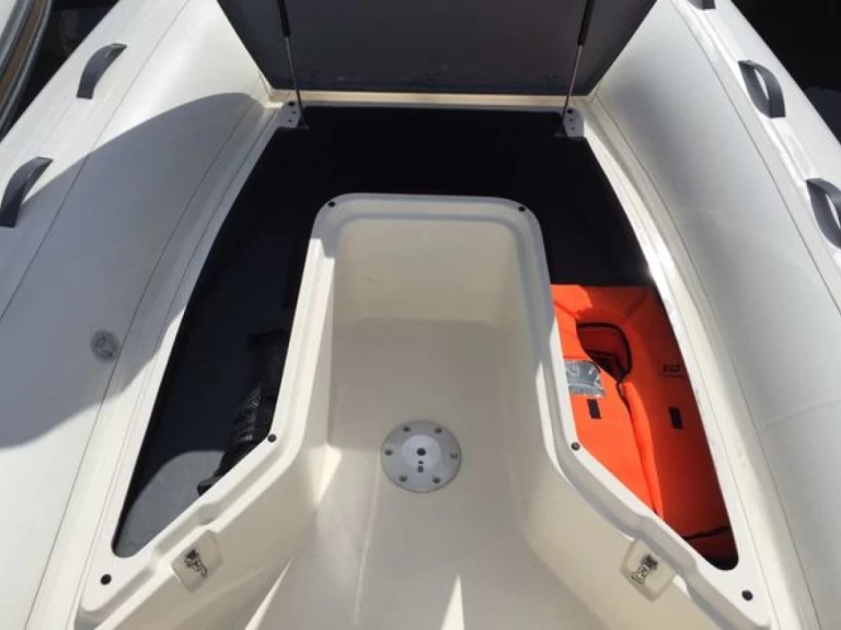 Jachthuur in Saint-Georges-de-Didonne - Capelli Tempest 600 via SamBoat