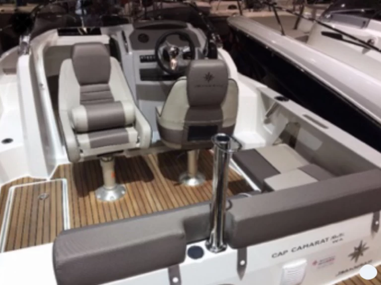 Motorboot te huur in Novi Vinodolski voor de beste prijs