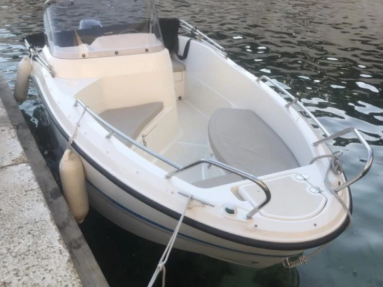 Quicksilver Activ 455 Open te huur van particulier of professional in Marseille