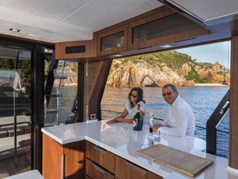 Verhuur Motorboot Galeon met vaarbewijs