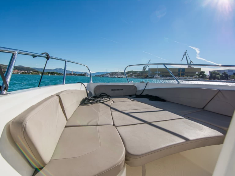 Bootverhuur Trogir goedkoop Activ 805