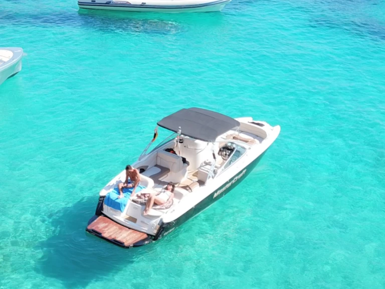 Motorboot te huur in Santa ponça voor de beste prijs