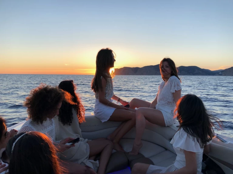 Motorboot te huur in Santa ponça voor de beste prijs