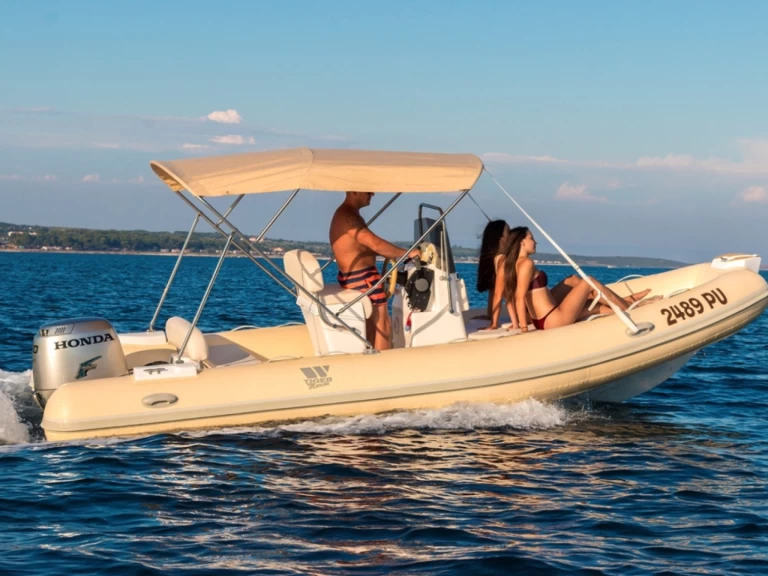 RIB te huur in Premantura voor de beste prijs