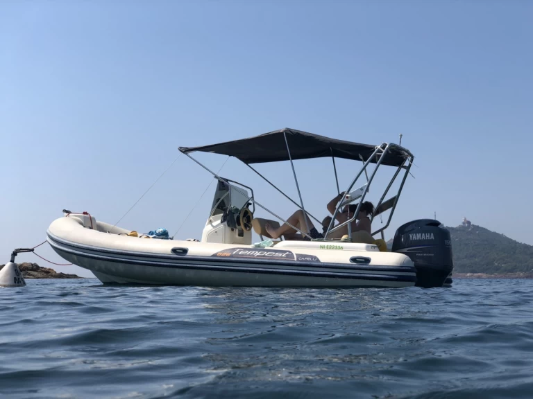 RIB te huur in Saint-Raphaël voor de beste prijs
