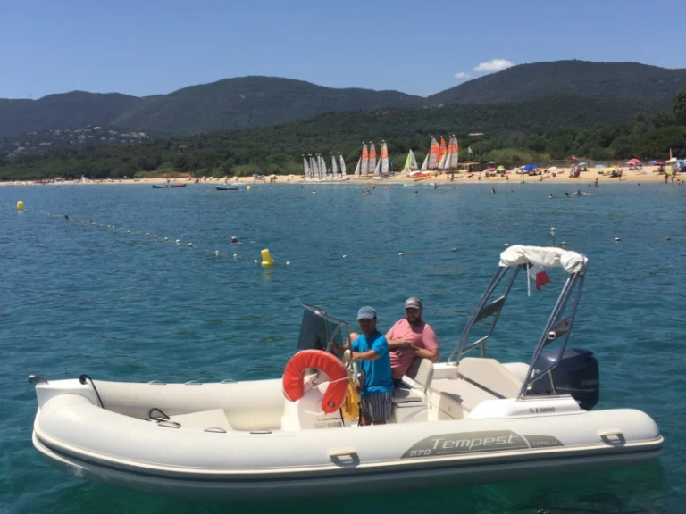Bootverhuur Cavalaire-sur-Mer goedkoop Tempest 570