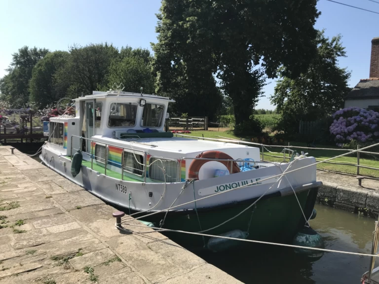 Huur Woonboot met of zonder schipper Locaboat in La Vicomté-sur-Rance