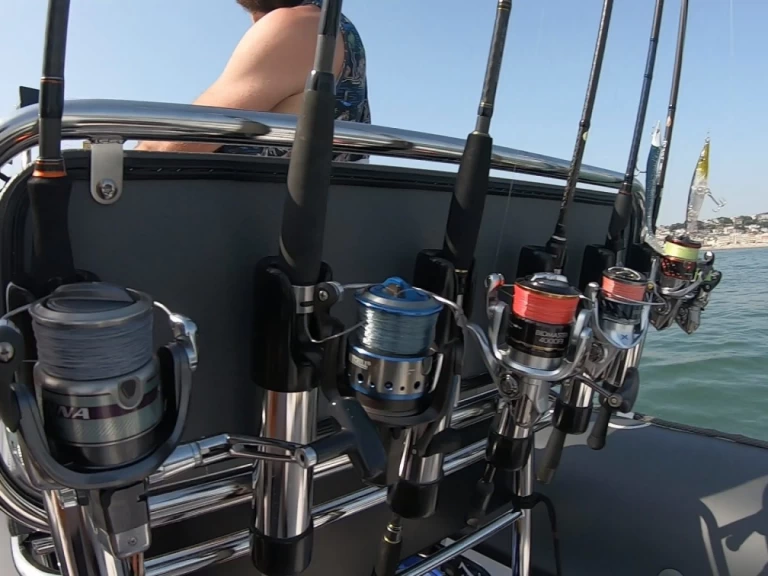 Huur een Falcon 575 SR in Le Havre