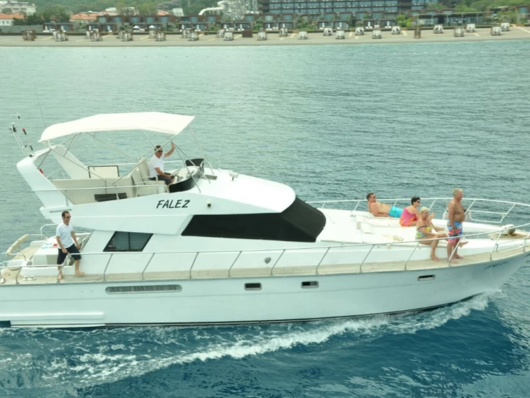 Huur een Local Production 92 in Kemer