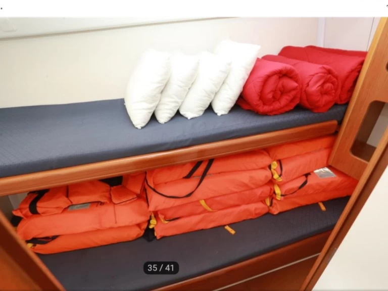 Verhuur Zeilboot Bénéteau met vaarbewijs