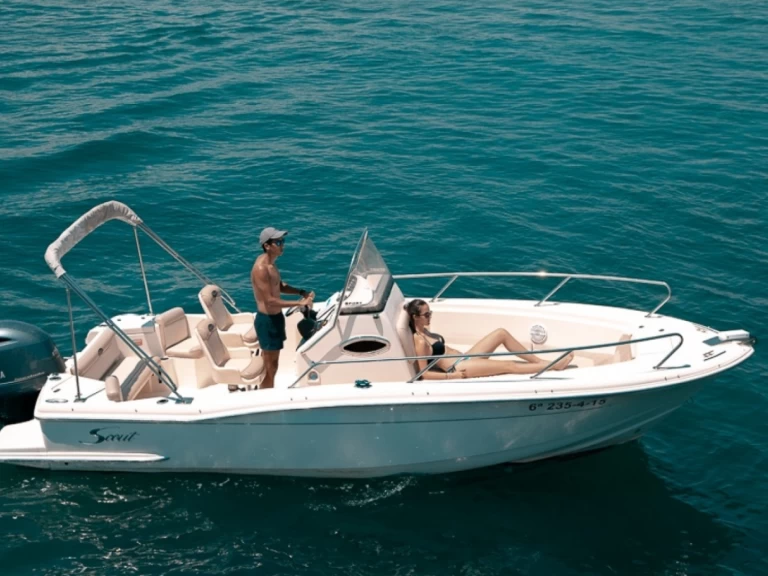 Motorboot te huur in Roses voor de beste prijs