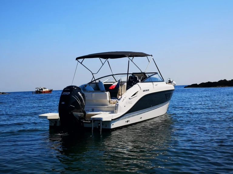 Bootverhuur Quicksylver Activ 805 Cruiser in Hyères via SamBoat