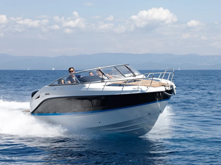 Quicksylver Activ 805 Cruiser te huur van particulier of professional in Hyères