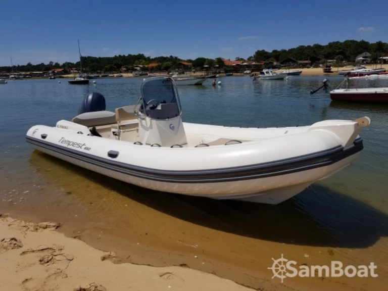 RIB te huur in Grand Piquey voor de beste prijs