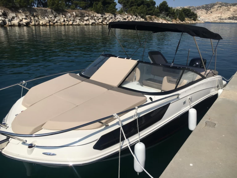 Bayliner VR5 Cuddy te huur van particulier of professional in Marseille