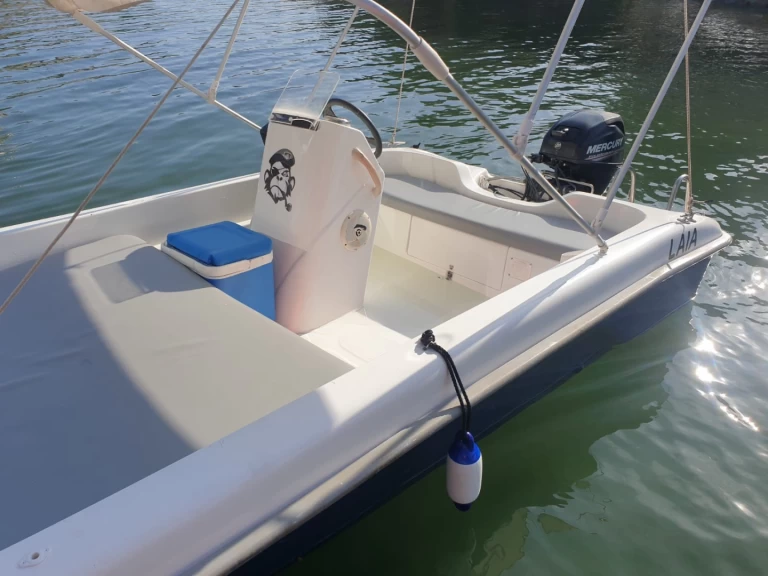 Verhuur Motorboot Astec met vaarbewijs