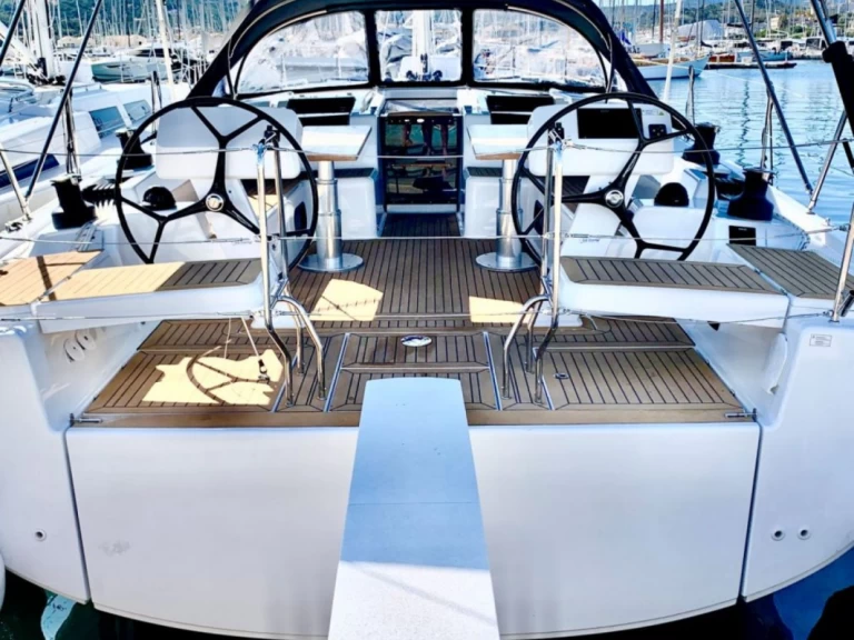 Huur Zeilboot met of zonder schipper Hanse in Nikiána