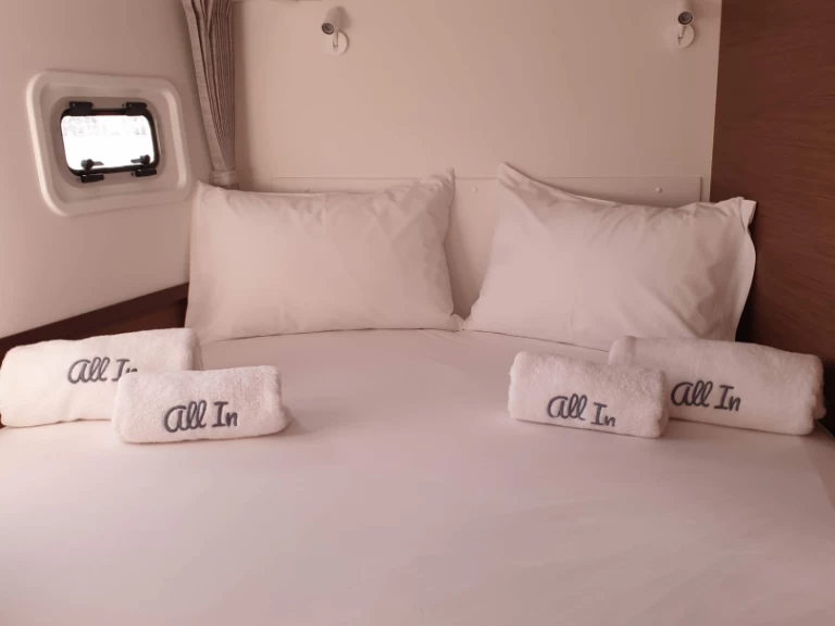 Verhuur Catamaran Lagoon met vaarbewijs