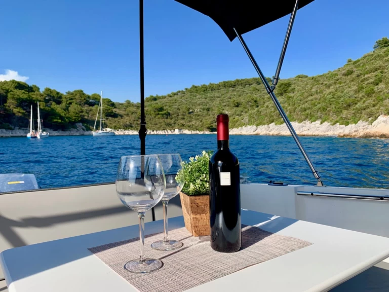 Bénéteau Antares 9 OB te huur van particulier of professional in Split