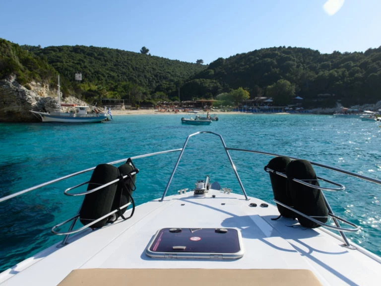 Huur Motorboot met of zonder schipper Sunseeker in Korfoe