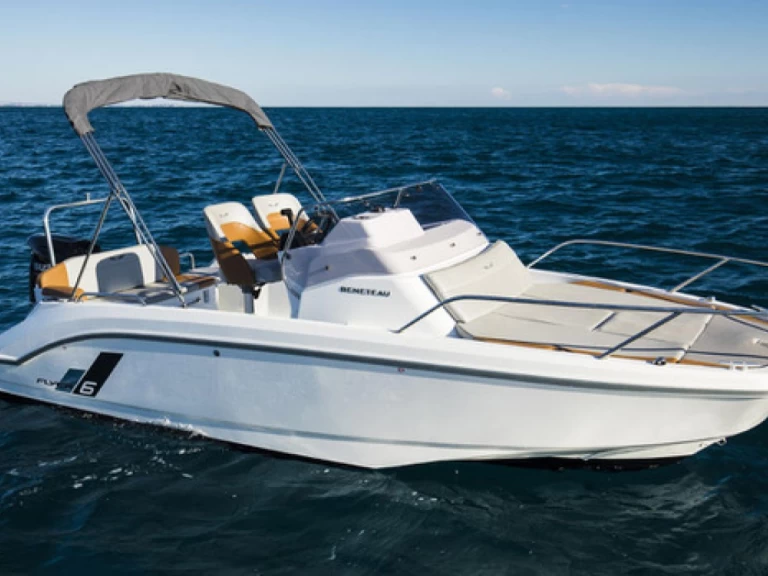 Bootverhuur Bénéteau Flyer 6 SUNdeck in Roses via SamBoat