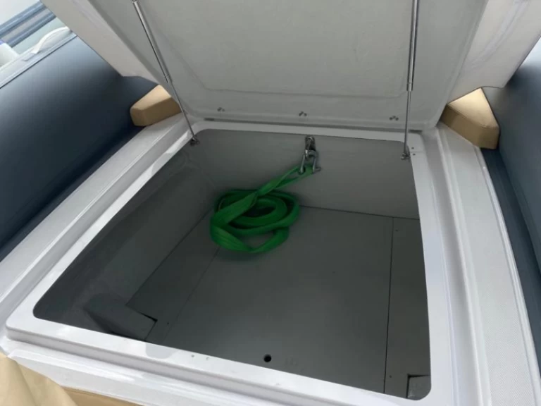 Verhuur RIB Salpa met vaarbewijs