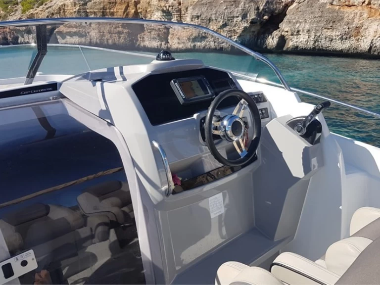 Huur Motorboot met of zonder schipper Jeanneau in Hyères