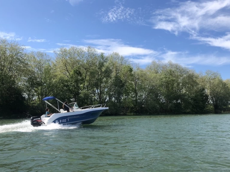 Bootverhuur Mâcon goedkoop Quicksilver 630 Open