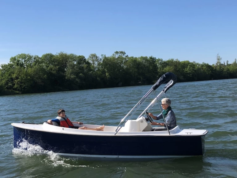 Motorboot te huur in Mâcon voor de beste prijs