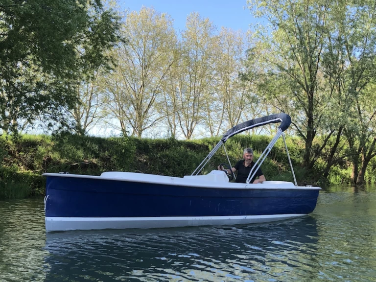 Bootverhuur Mâcon goedkoop Scoop