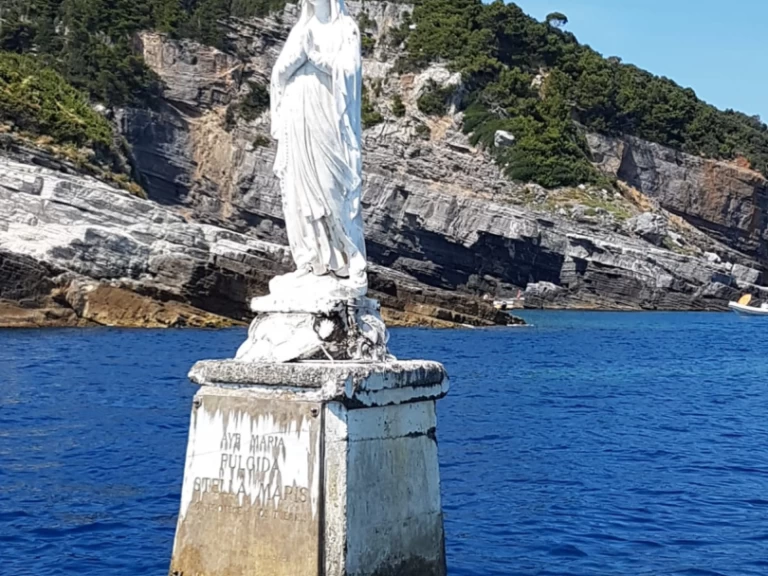 RIB te huur in La Spezia voor de beste prijs