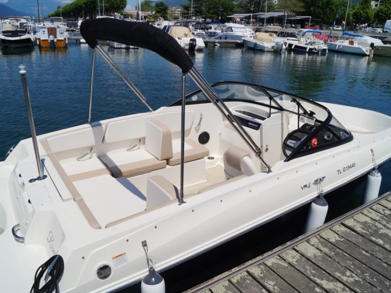 Verhuur Motorboot Bayliner met vaarbewijs