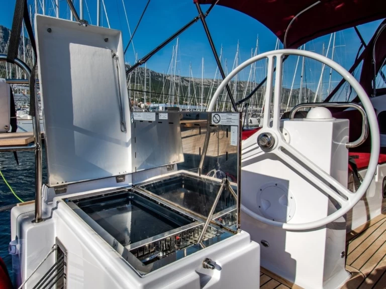 Zeilboot te huur in Kaštela voor de beste prijs