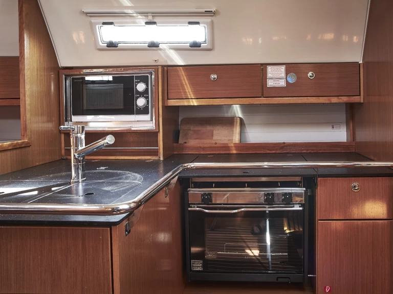 Bootverhuur Biograd na Moru goedkoop Cruiser 36