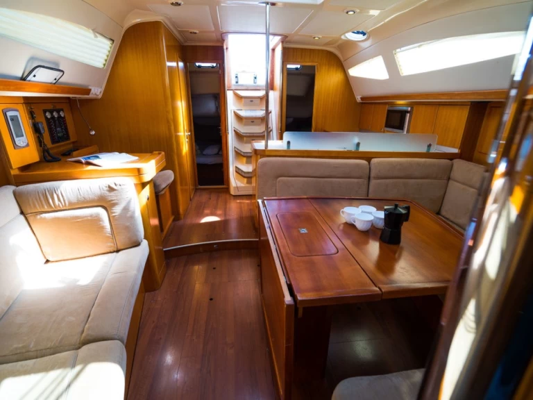 Zeilboot te huur in Biograd na Moru voor de beste prijs