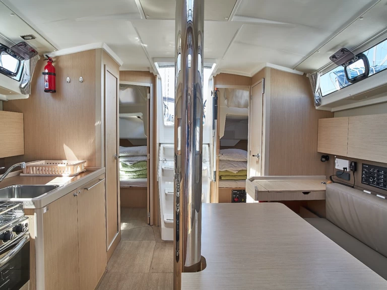 Zeilboot te huur in Biograd na Moru voor de beste prijs