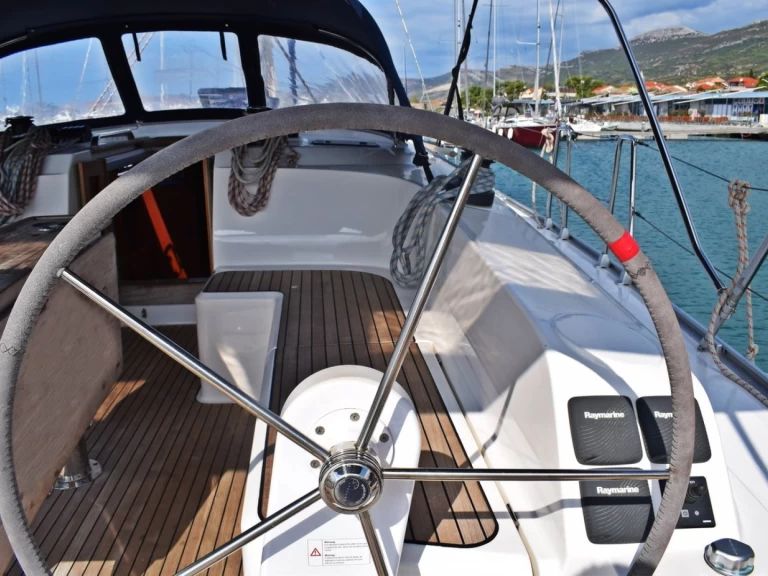 Huur een Bavaria Cruiser 46 in Kaštela