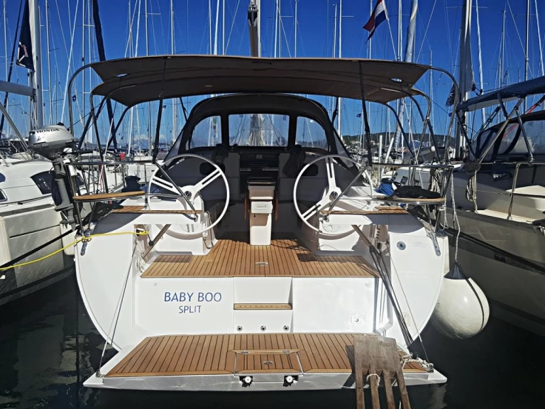 Huur een Elan Impression 45 in Novi Vinodolski