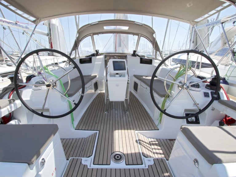 Jeanneau Sun Odyssey 419 te huur van particulier of professional in Lávrio
