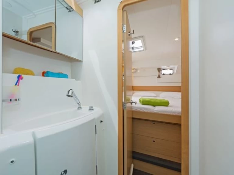 Huur een Lagoon Lagoon 400 S2 in Lávrio