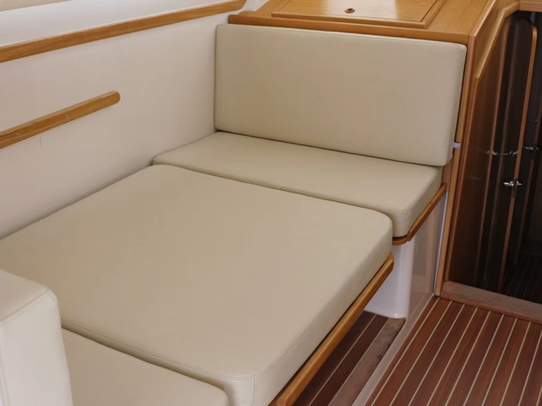 Motorboot te huur in Sukošan voor de beste prijs