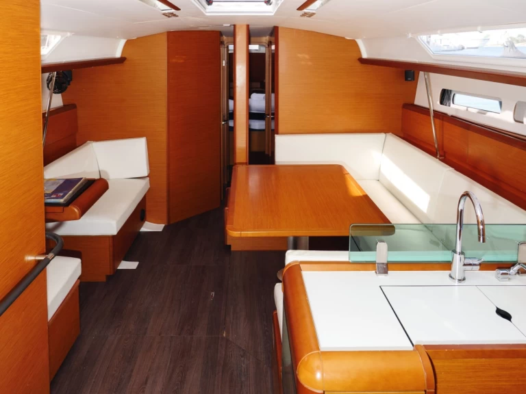 Verhuur Zeilboot Jeanneau met vaarbewijs