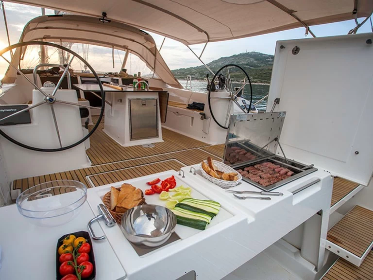 Verhuur Zeilboot in Primošten - Dufour Dufour 560 Grand Large