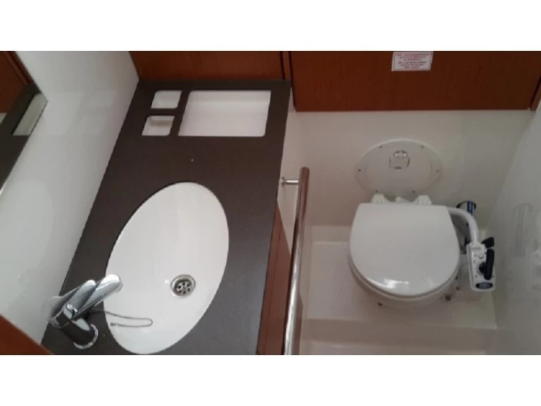 Huur een Bavaria Cruiser 46 in Álimos