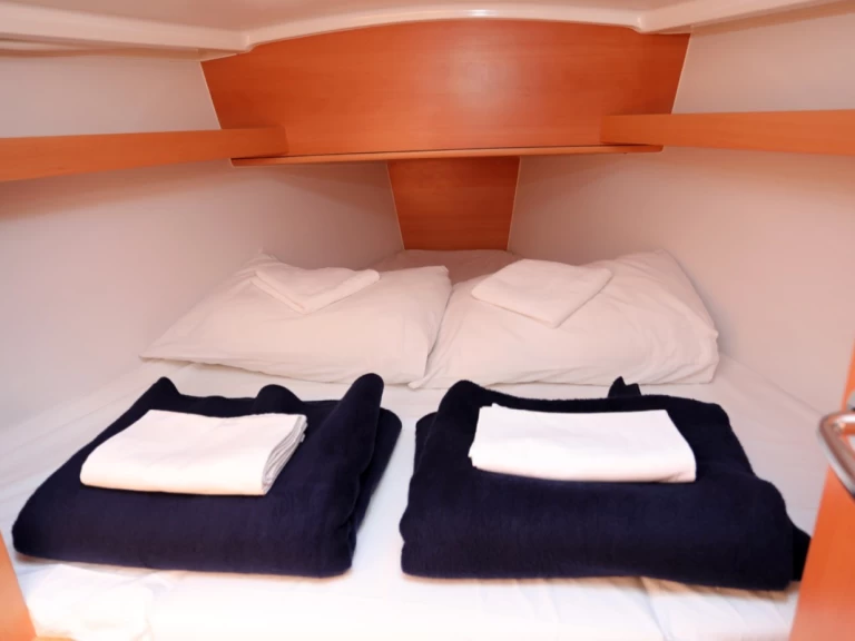 Huur Zeilboot met of zonder schipper Jeanneau in Pula