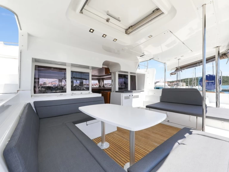 Bootverhuur Pirovac goedkoop Lagoon 450