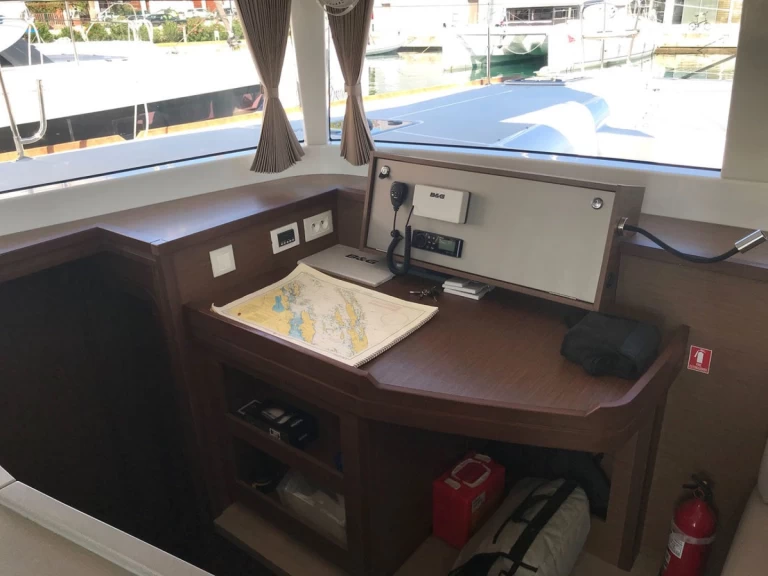 Huur een Lagoon Lagoon 450 F in Kaštela