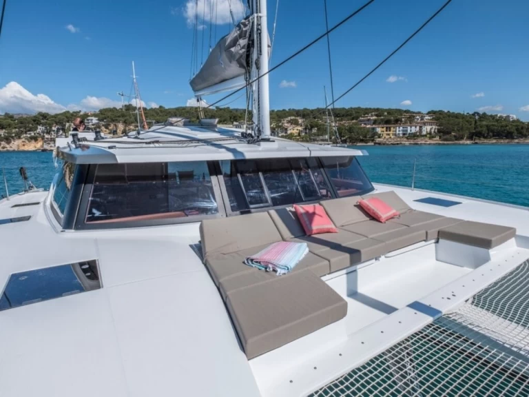 Huur een Fountaine Pajot Astrea 42 in Fethiye